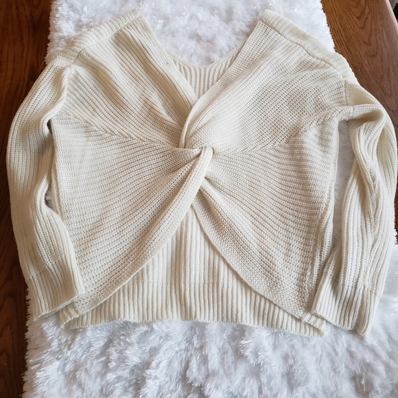 🌷Beige Vneck twisted knot sweater large - Picture 4 of 9